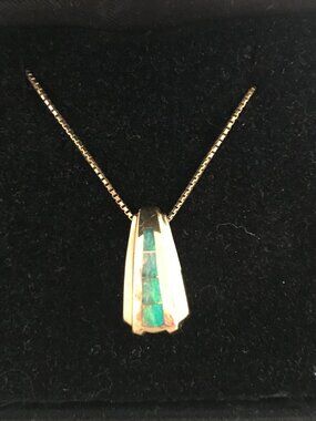 14k Gold & Opal Pendant on 14k Gold Box Chain
